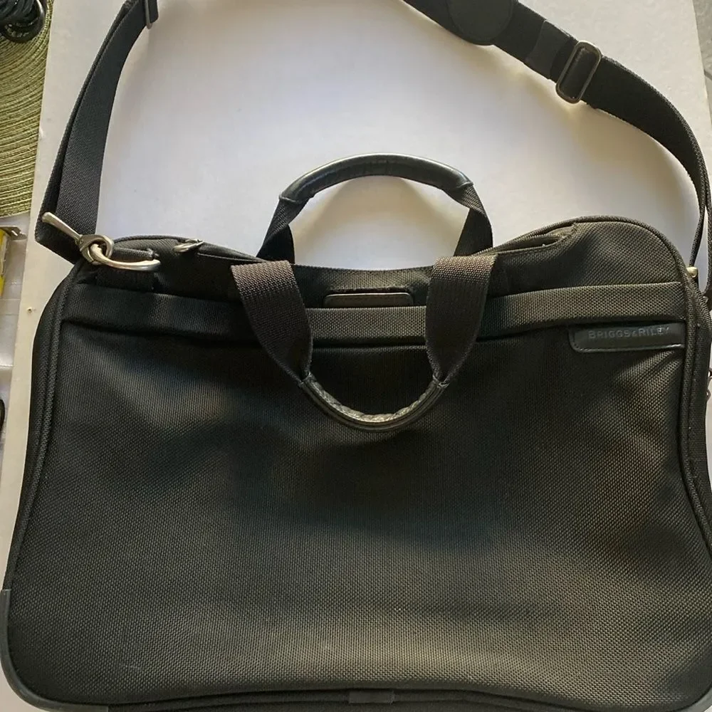 BRIGGS & RILEY Travelware Black Nylon Briefcase with Removable Shoulder Strap